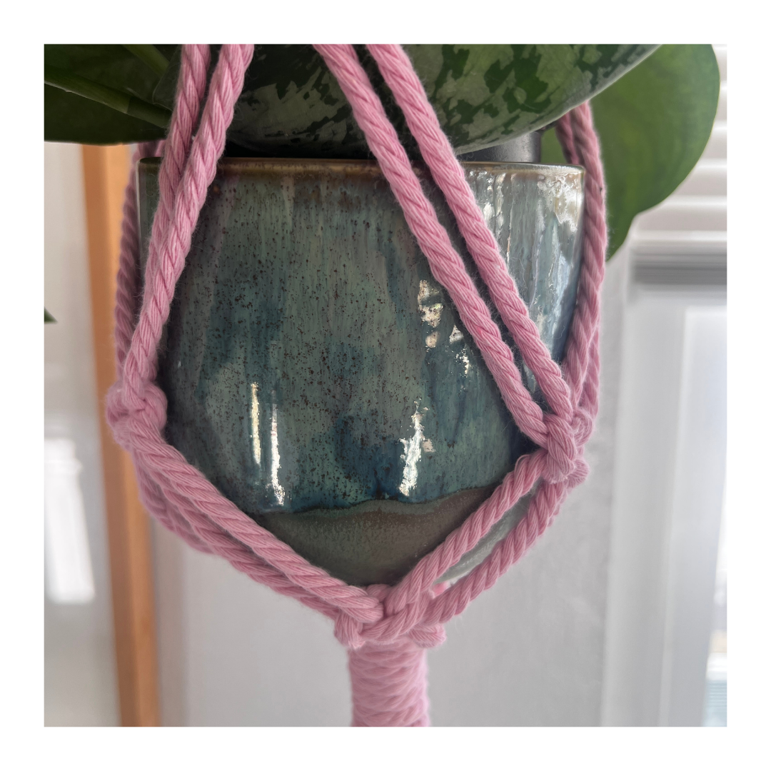 Macrame Plant Hanger (Pink)